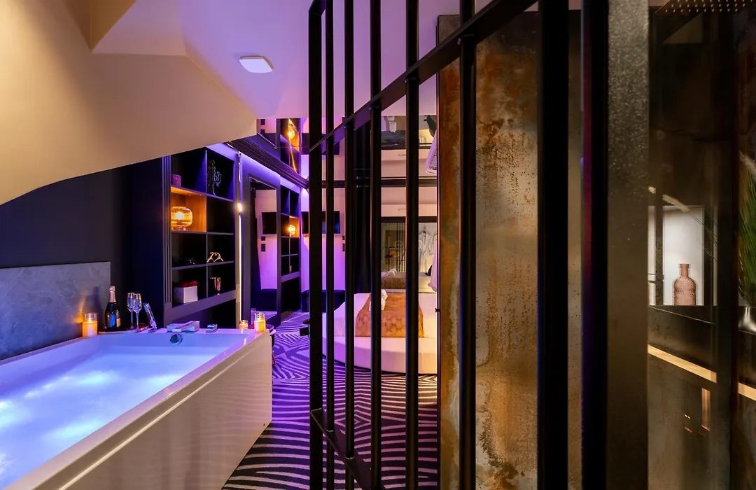 LoveRoom Le Côté Secret-1